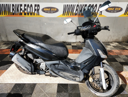 PIAGGIO BEVERLY 350 ACCIDENTE pour GARAGE ou EXPORT (REF 62766)