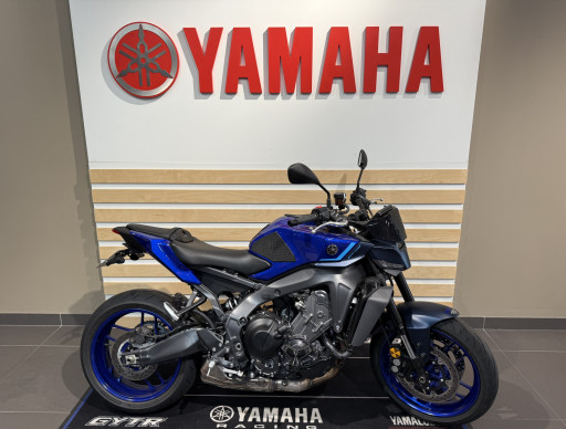 YAMAHA MT-09