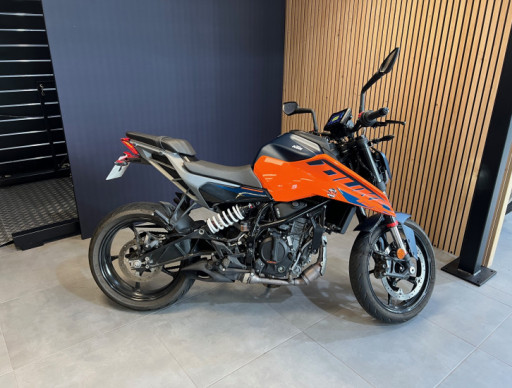 KTM Duke 125