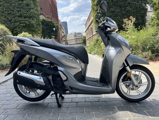HONDA SH 300
