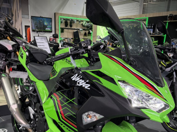 KAWASAKI NINJA 400