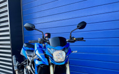 SUZUKI GSR 750  FREIN BREMBO SEULEMENT 5227 KMS