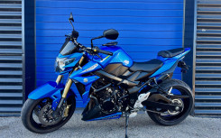 SUZUKI GSR 750  FREIN BREMBO SEULEMENT 5227 KMS