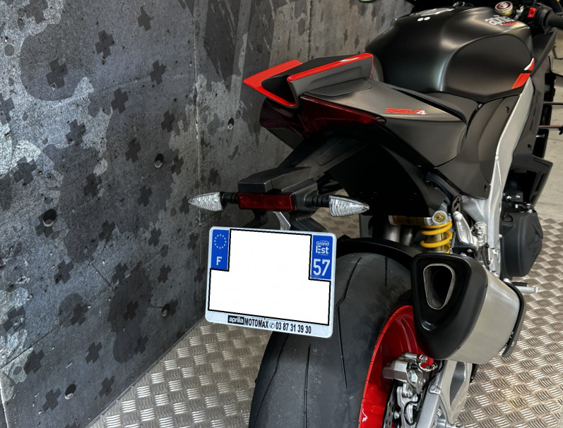 APRILIA RSV4 1100 RR SACHSENRING BLACK 500kms!