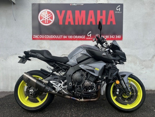 YAMAHA MT-10