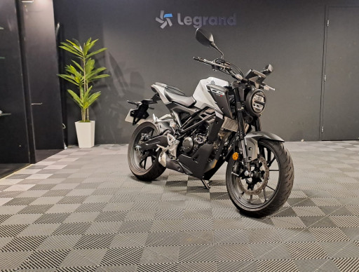 HONDA CB 125 R    CBR125 CB125R 