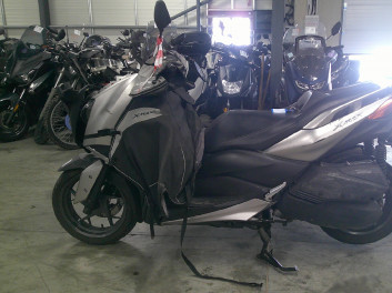 YAMAHA X-MAX 300 ACCIODENTE RSV N°22338