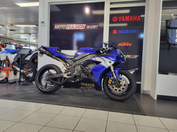 YAMAHA YZF 1000 R1 2004 | 35000KMS | 129€/MOIS