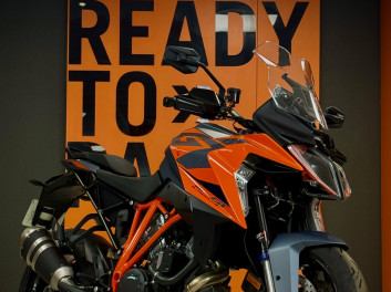 KTM 1290 SUPER DUKE GT TECH PACK