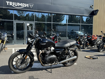 TRIUMPH STREET TWIN  900 A2