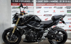 SUZUKI GSR 750