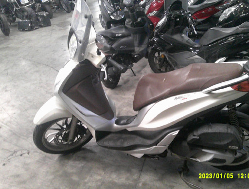 PIAGGIO MEDLEY 125 PETIT CHOC CARTE GRISE/RIV N°22252
