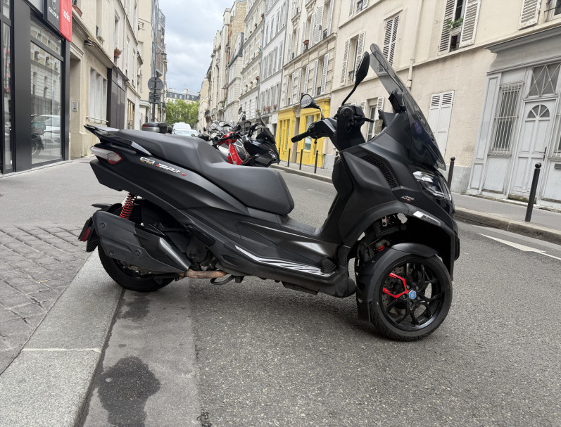 PIAGGIO MP3 400 RST SPORT ABS GARANTIE 24 MOIS NOIR MAT BON ETAT CRIT