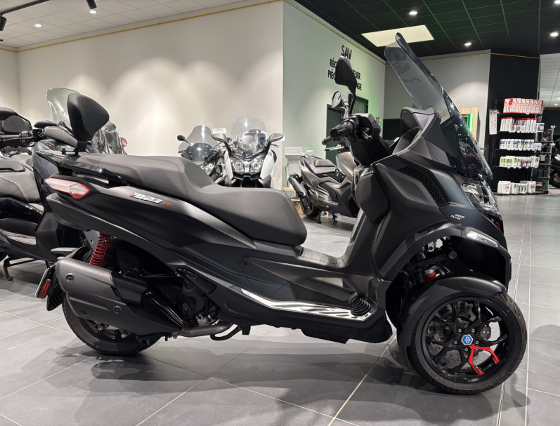 PIAGGIO MP3 400 HPE SPORT ABS ASR / MP3 400 HPE SPORT/ Garantie 