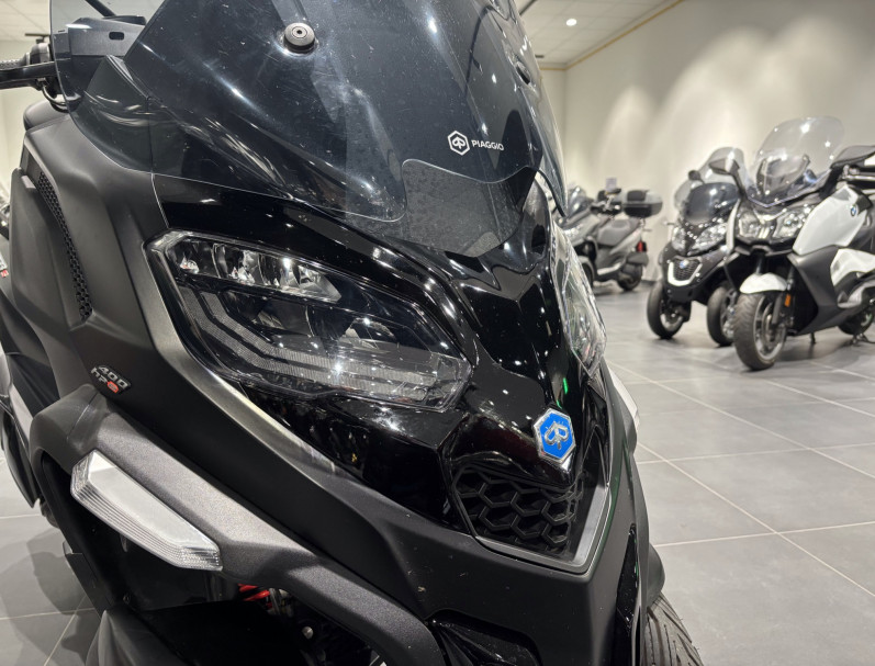 PIAGGIO MP3 400 HPE SPORT ABS ASR / MP3 400 HPE SPORT/ Garantie 