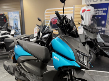 YAMAHA RayZR 125