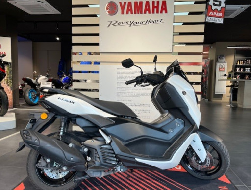 YAMAHA NMAX 125