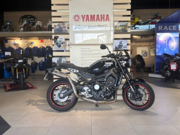 XSR 900 AKRAPOVIC +DE 2700€ D