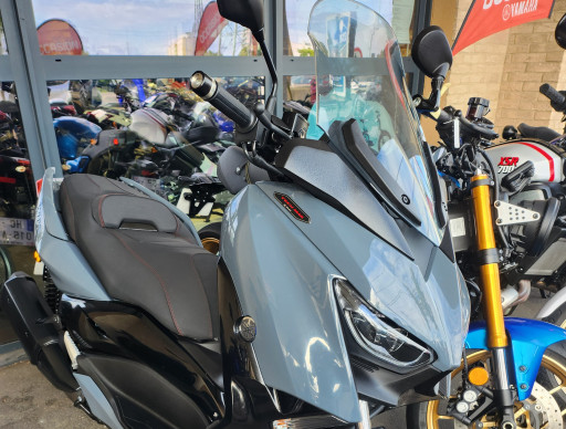 YAMAHA XMAX 300 Tech Max