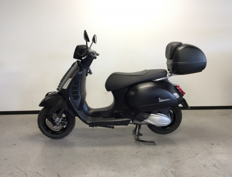 VESPA GTS 300 NOTTE