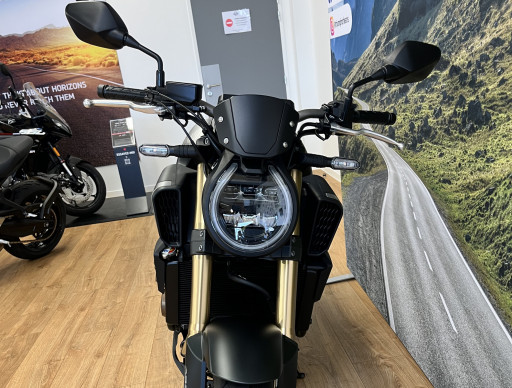 HONDA CB650R E-CLUTCH FULL