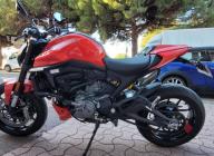 DUCATI MONSTER 937 RED