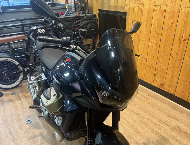 MOTO GUZZI V100  MANDELLO