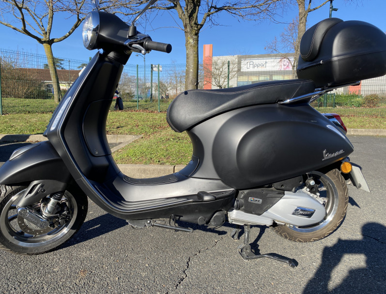 VESPA PRIMAVERA 125