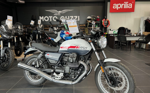 MOTO GUZZI V7 SPECIAL 850cm3 neuve 0 kms Déstockage