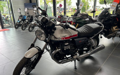 MOTO GUZZI V7 SPECIAL 850cm3 neuve 0 kms Déstockage