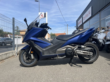 KYMCO AK 550