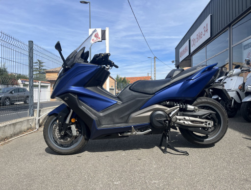 KYMCO AK 550
