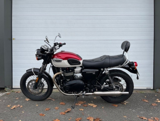 TRIUMPH BONNEVILLE T100 900