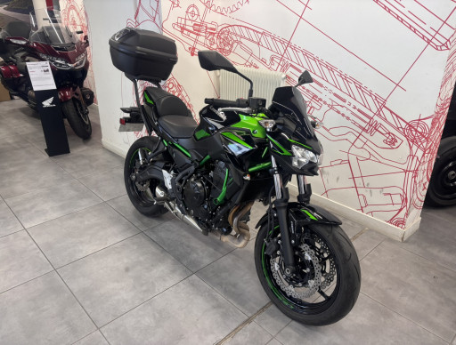 KAWASAKI Z 650 - BRIDABLE A2 - 96€/MOIS