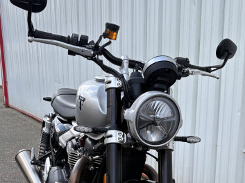 TRIUMPH SPEED TWIN 1200