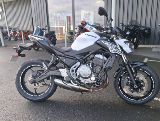 KAWASAKI Z 650 (47.5CV) IDEAL PERMIS A2 GARANTIE 12 MOIS