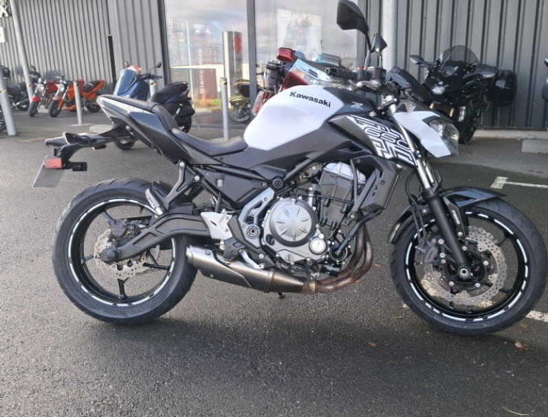 KAWASAKI Z 650 (47.5CV) IDEAL PERMIS A2 GARANTIE 12 MOIS
