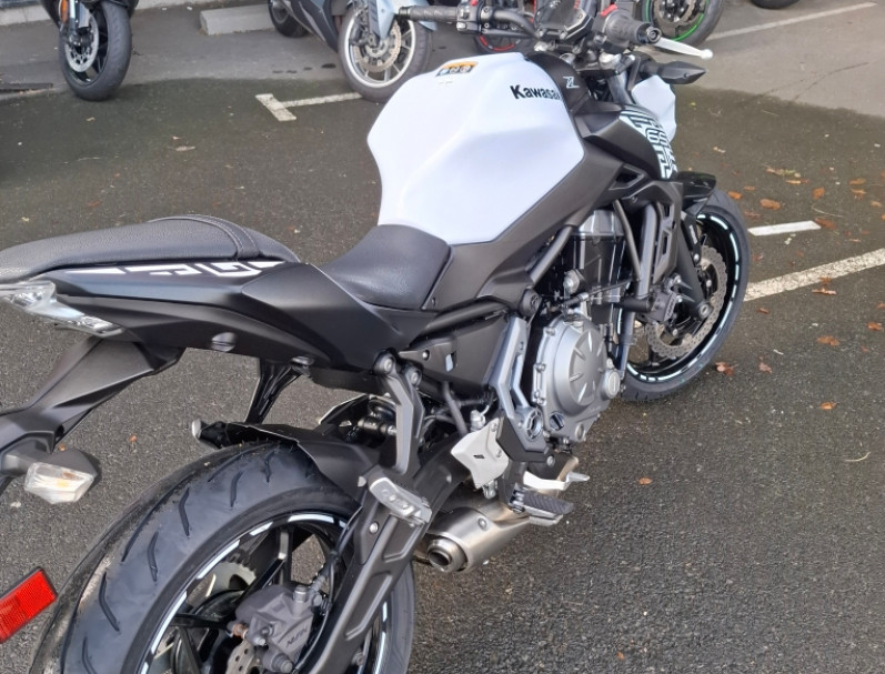 KAWASAKI Z 650 (47.5CV) IDEAL PERMIS A2 GARANTIE 12 MOIS
