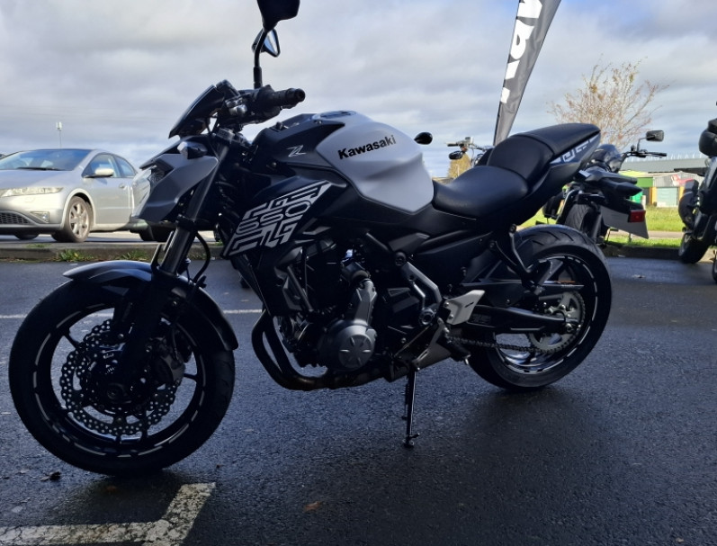 KAWASAKI Z 650 (47.5CV) IDEAL PERMIS A2 GARANTIE 12 MOIS