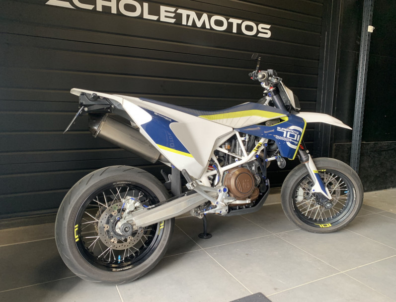 HUSQVARNA 701 SUPERMOTARD