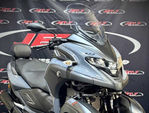YAMAHA TRICITY 300