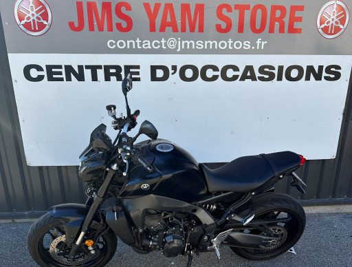 YAMAHA MT-09