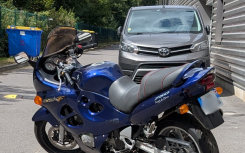 SUZUKI GSX 750 F