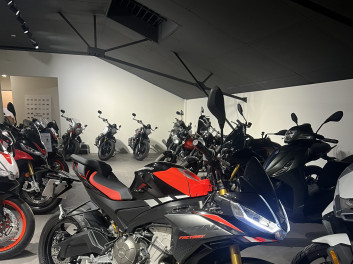 APRILIA TUONO 660 FACTORY