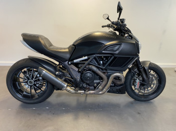 DUCATI DIAVEL DARK