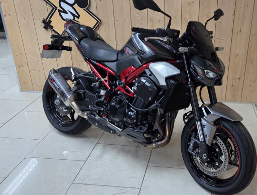 KAWASAKI Z 900 2025 PACK PERFORMANCE