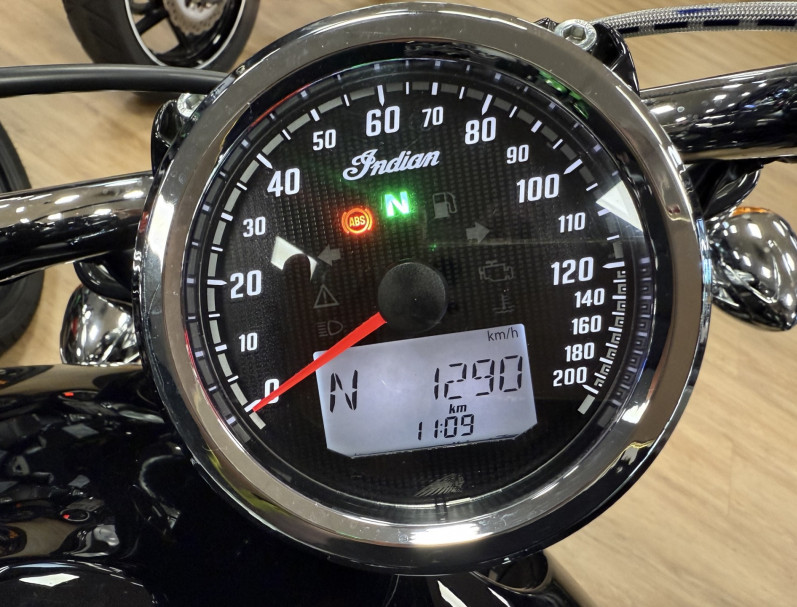 INDIAN SCOUT 1200 BLACK METALLIC 1000kms! 