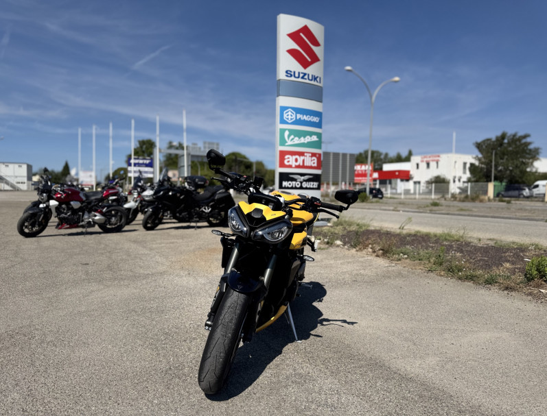 TRIUMPH STREET TRIPLE 765 RS
