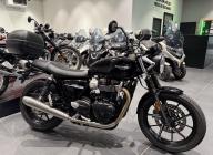 TRIUMPH STREET TWIN  900 / Garantie 