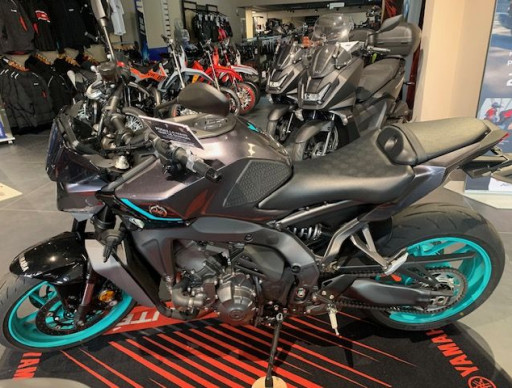 YAMAHA MT-09  Y-AMT